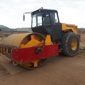 Caterpillar 120 Series 2006