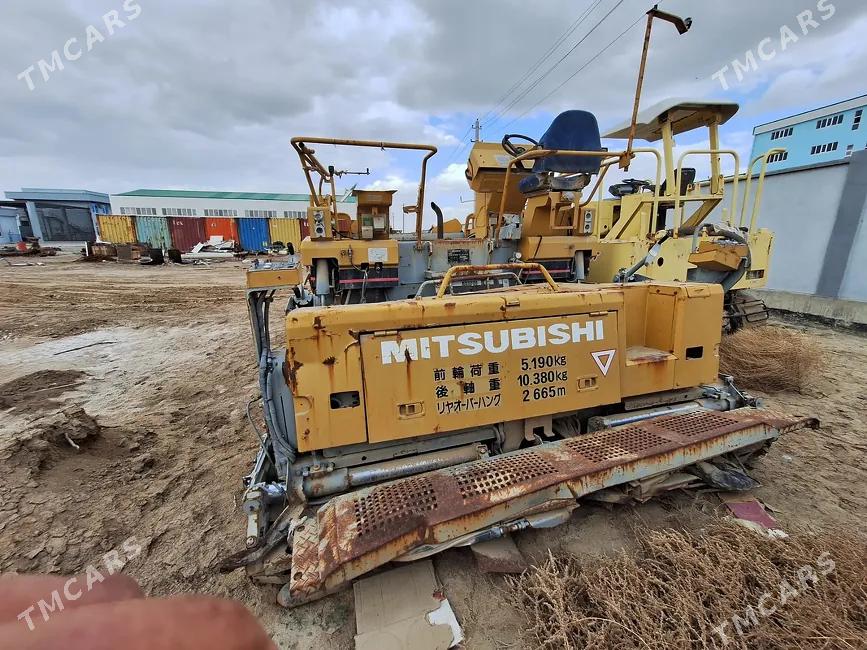 Mitsubishi Canter 2002 - 1