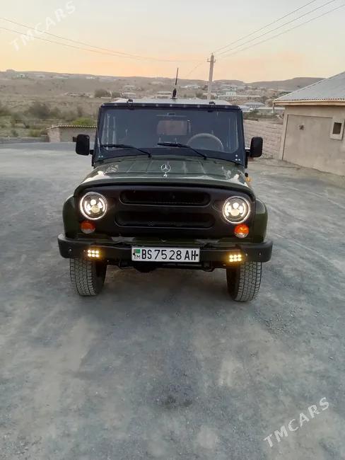 UAZ 469 2005 - 1