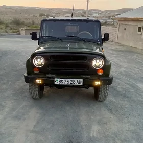 UAZ 469 2005