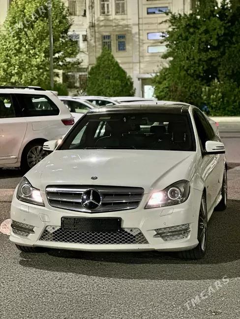 Mercedes-Benz C350 2012 - 1
