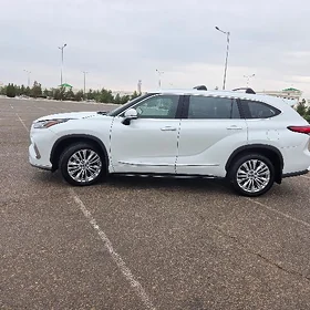 Toyota Highlander 2022