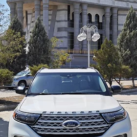 Ford Explorer 2022