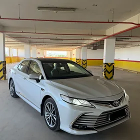 Toyota Camry 2023