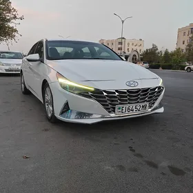 Hyundai Elantra 2021