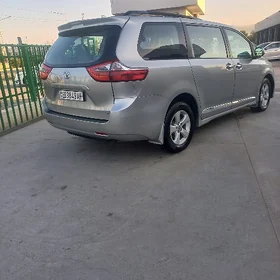 Toyota Sienna 2020
