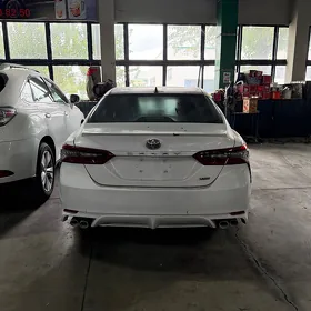 Toyota Camry 2022