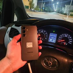 samsung S24