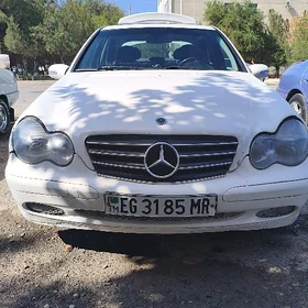 Mercedes-Benz C320 2004