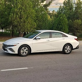 Hyundai Elantra 2025