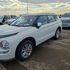 Mitsubishi Outlander 2026