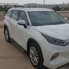 Toyota Highlander 2023