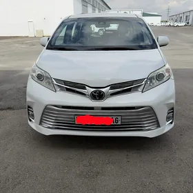 Toyota Sienna 2019