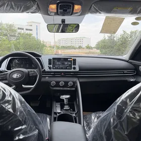 Hyundai Elantra 2026