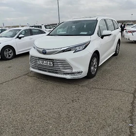 Toyota Sienna 2021