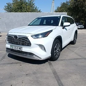 Toyota Highlander 2022