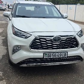 Toyota Highlander 2020