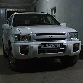 Infiniti QX4 2000