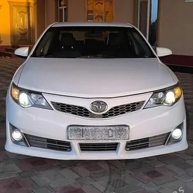 Toyota Camry 2014