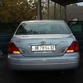 Toyota Avalon 2001