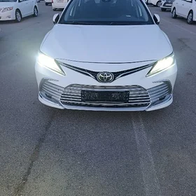 Toyota Camry 2020