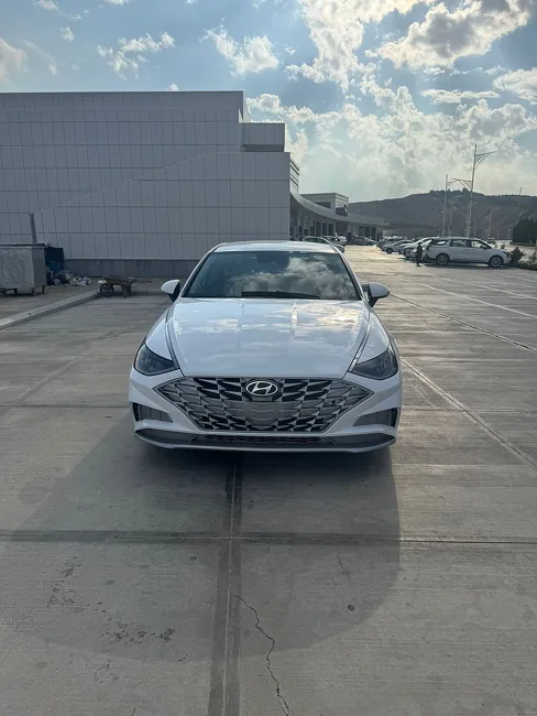 Hyundai Sonata 2022 - 1