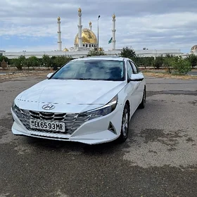Hyundai Elantra 2022