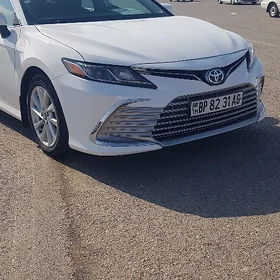 Toyota Camry 2021