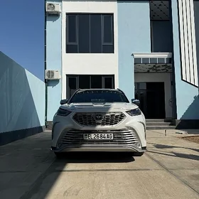 Toyota Highlander 2022