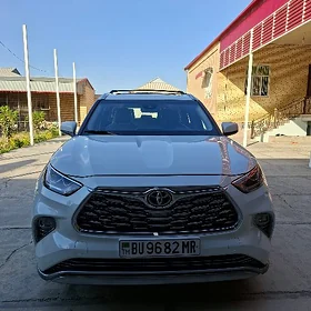 Toyota Highlander 2021