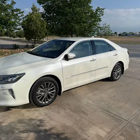 Toyota Camry 2017