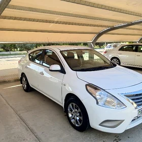Nissan Sunny 2022