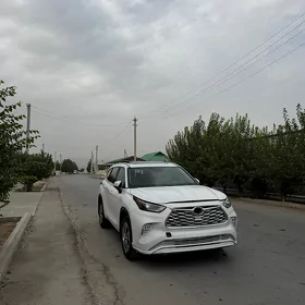 Toyota Highlander 2022