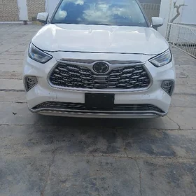 Toyota Highlander 2021