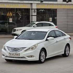 Hyundai Sonata 2011