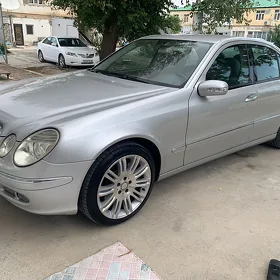 Mercedes-Benz E350 2005