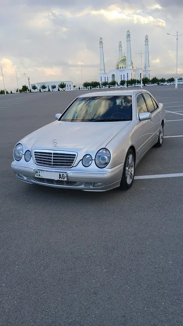 Mercedes-Benz E320 2001 - 1
