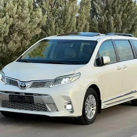 Toyota Sienna 2018