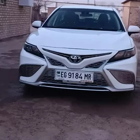 Toyota Camry 2021