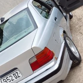 BMW 320 1993