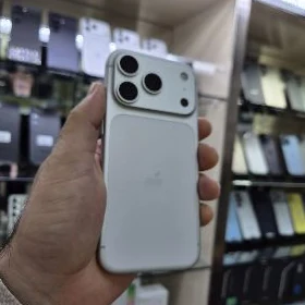I PHONE 17 PRO