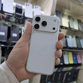 I PHONE 17 PRO