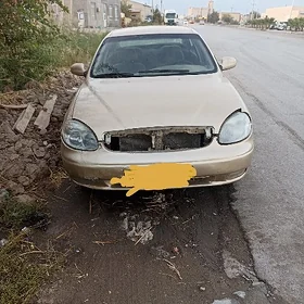 Daewoo Leganza 1998