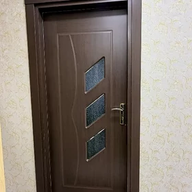 двери