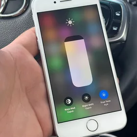 İphone8 64gb