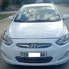 Hyundai Accent 2012