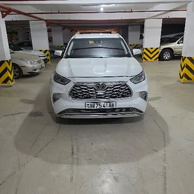 Toyota Highlander 2020