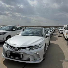 Toyota Camry 2024