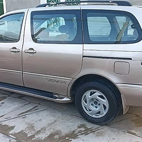 Toyota Sienna 2002