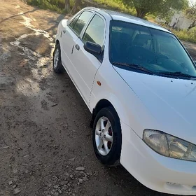 Mazda Mazda3 2000